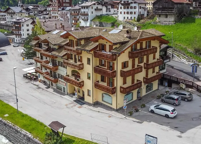 Casa Nevexenne & La Casa Di Blek Lejlighed Alleghe